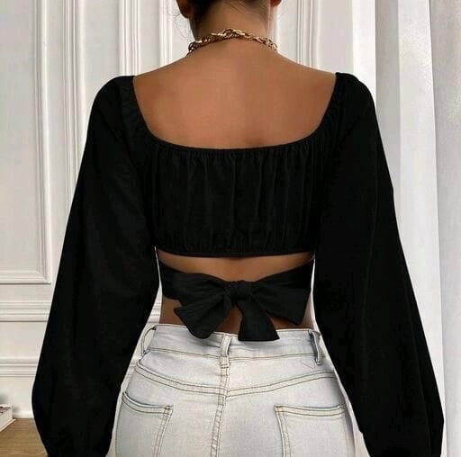 Bow-up black crop top