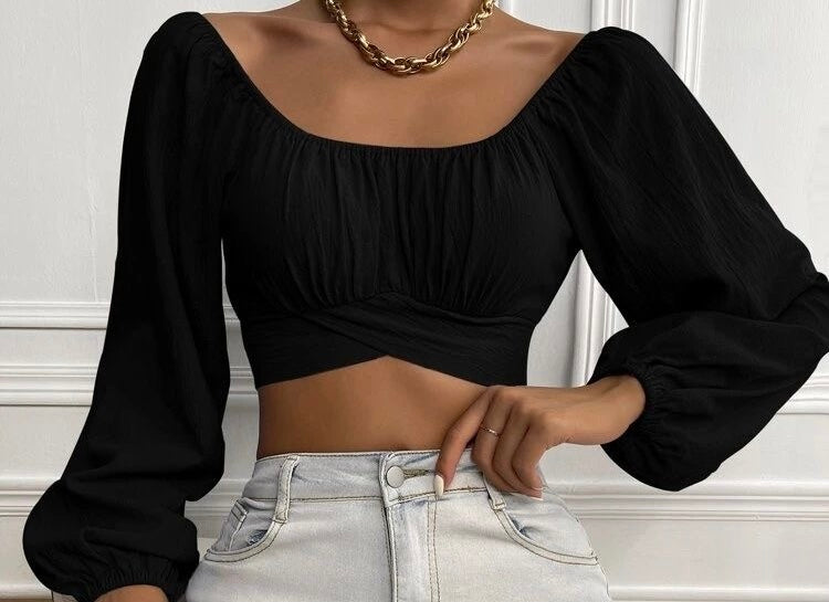 Bow-up black crop top