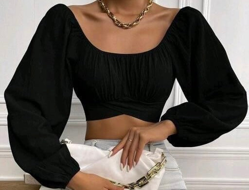 Bow-up black crop top